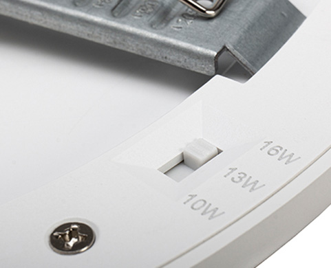 xcite uni downlight closeup 3